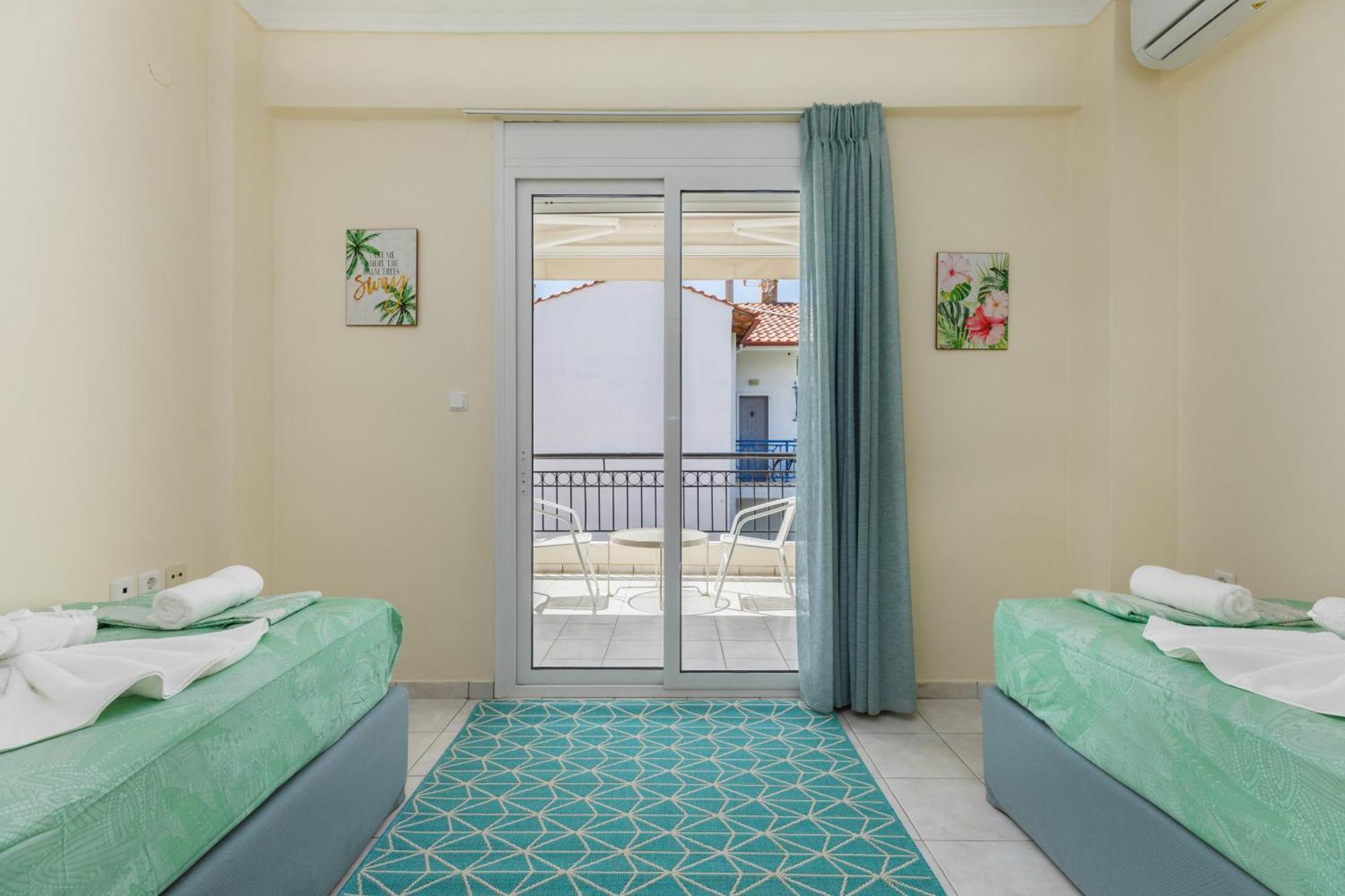 Alexandra'S Maisonette. Paralia Dionysiou Buitenkant foto