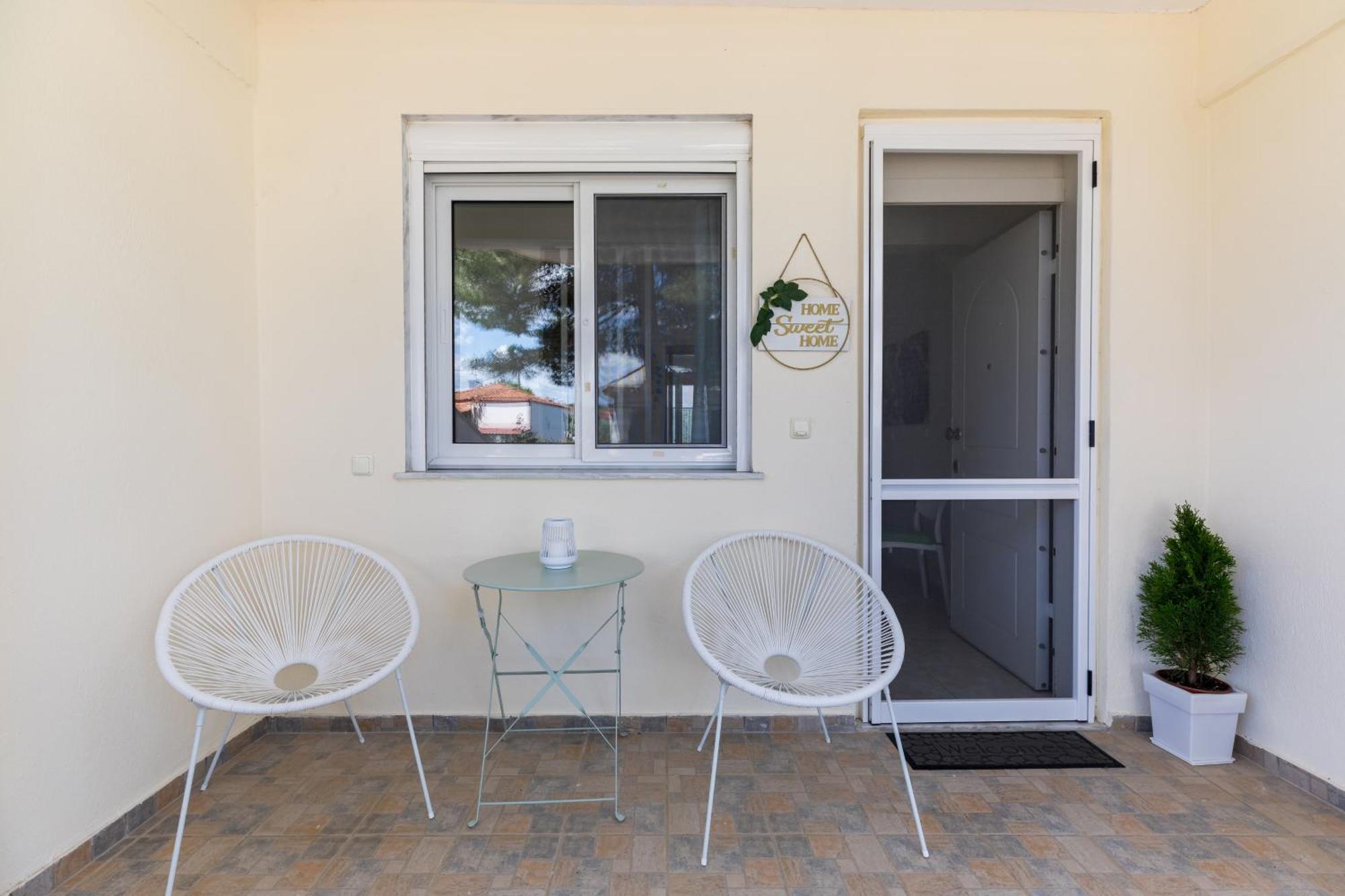 Alexandra'S Maisonette. Paralia Dionysiou Buitenkant foto
