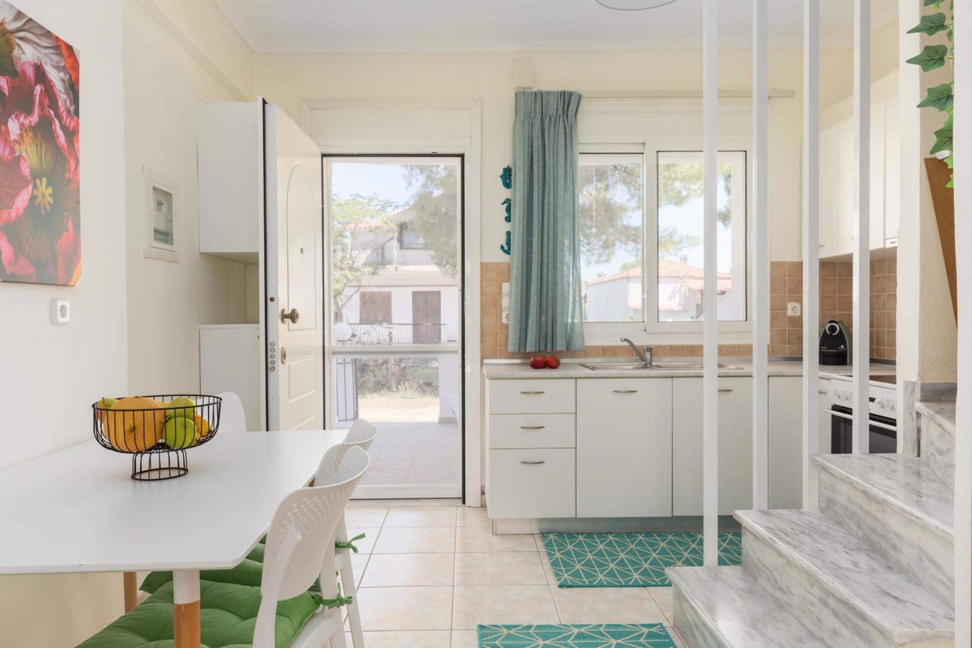 Alexandra'S Maisonette. Paralia Dionysiou Buitenkant foto