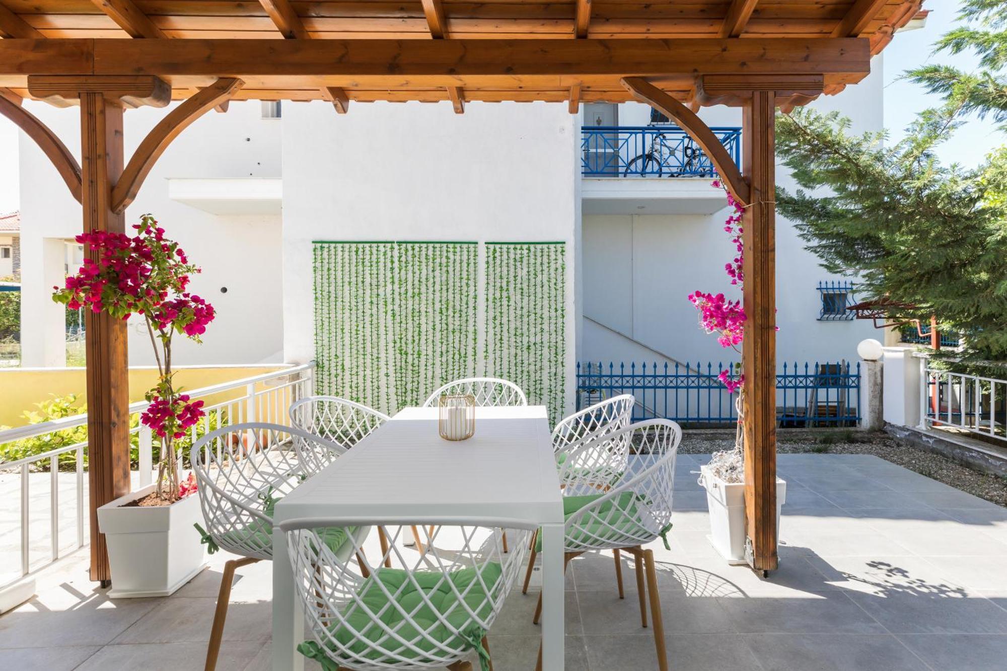 Alexandra'S Maisonette. Paralia Dionysiou Buitenkant foto